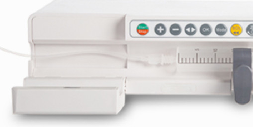 ปุ่มควบคุมเข็มฉีดยาทางการแพทย์ที่แม่นยำควบคุมได้ง่ายกำลังไฟเข้า AC 100v -240v